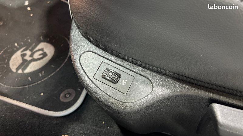 Peugeot 308 CC 2.0 HDI136 FAP ROLAND GARROS II (image 30)