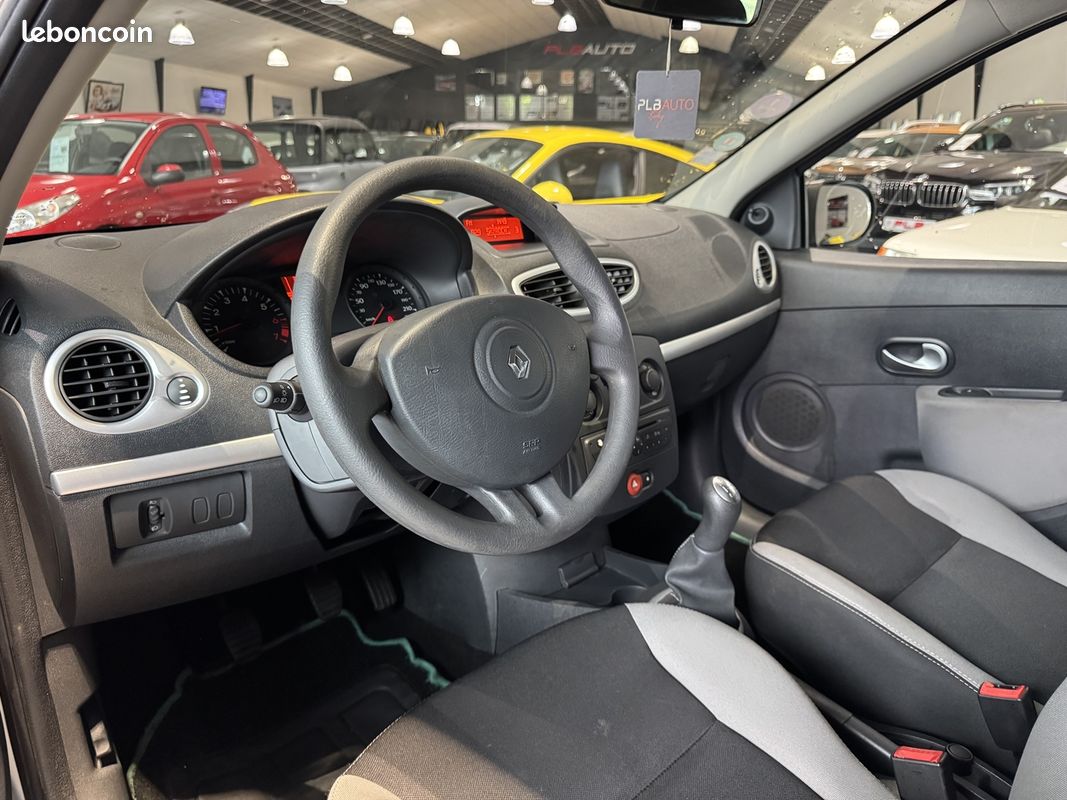 Renault CLIO III 1.2 16V 75CH 5P 30 800 KM 1 ERE MAIN PLB AUTO (image 22)