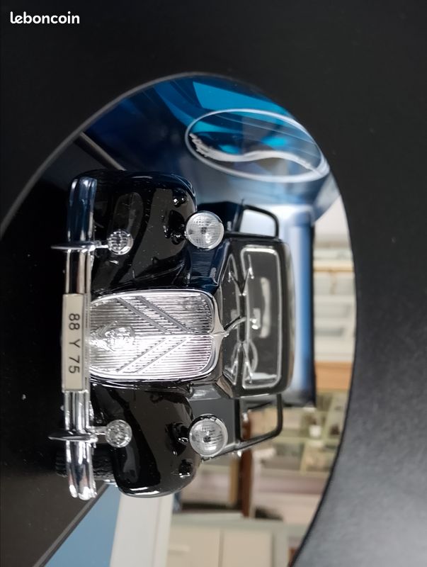 Maisto Citroën 15CV Traction 6cyl 1952 – 1/18 – Miniature Boîte C2