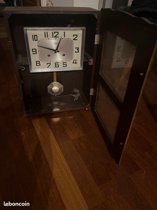 Horloge année 70 (image 2)
