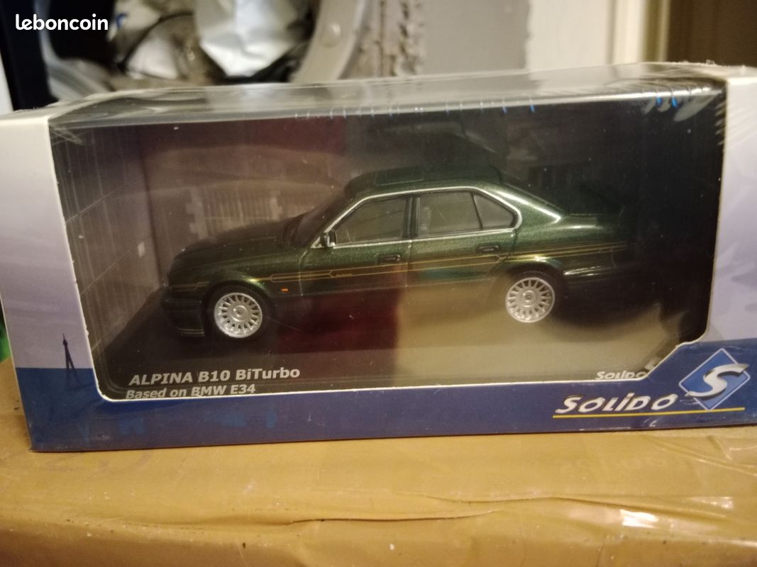 Alpina B10 bleue (Solido) 1/43e