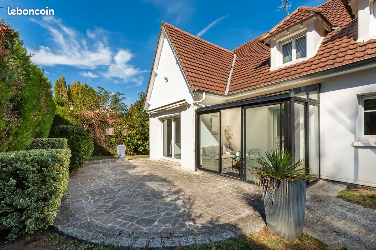 Maison 8 pièces 214 m² · à Piscop · 214 m² · 845 000 €