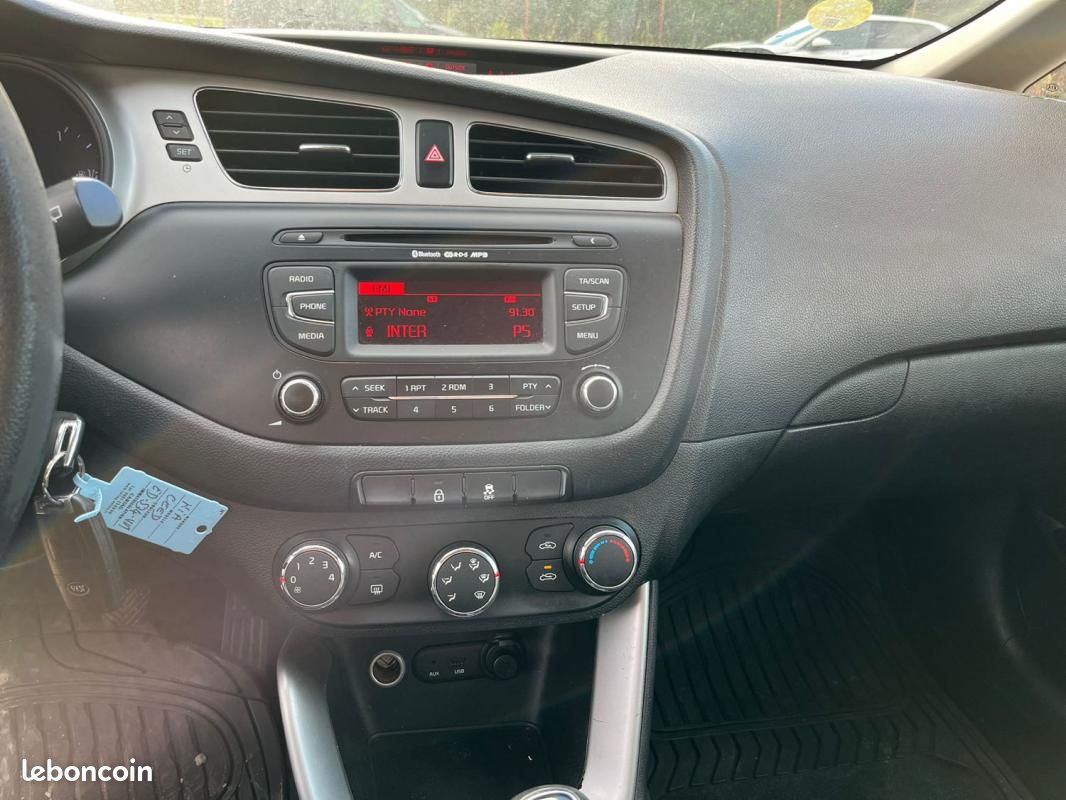 Kia Cee'd CEE-D 2 1.4 CRDI - 16V TURBO (image 33)