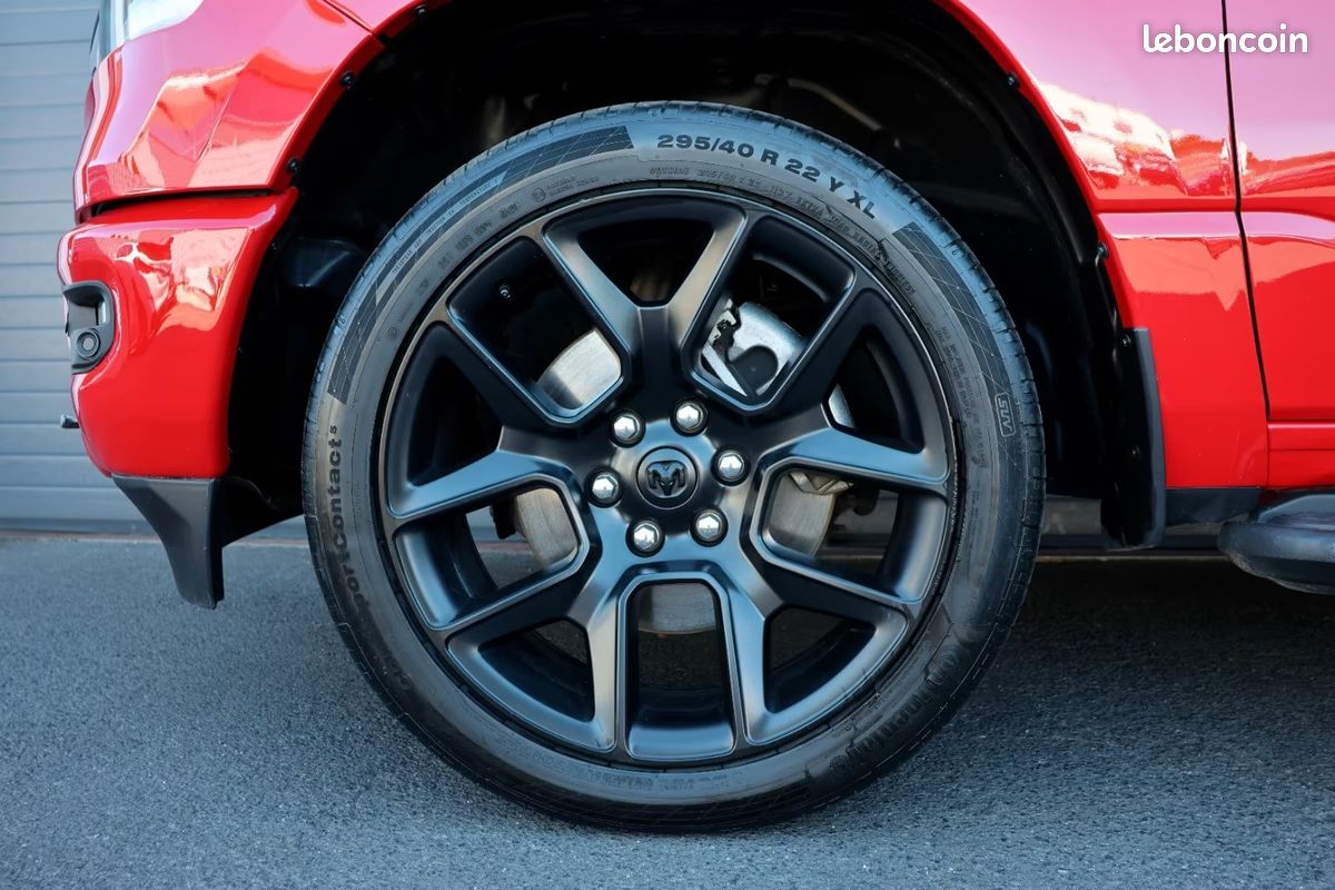 Dodge RAM 1500 Big Horn 5.7 V8 HEMI eTorque 396 ch – BVA – 4x4 – CarPlay – Caméras – R22 (image 32)