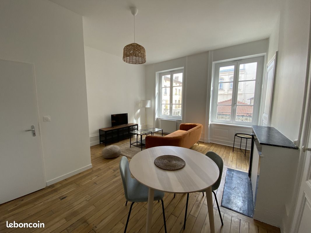 Appartement 2 pièces 45 m² · à Saint-Étienne · 45 m² · 500 €
