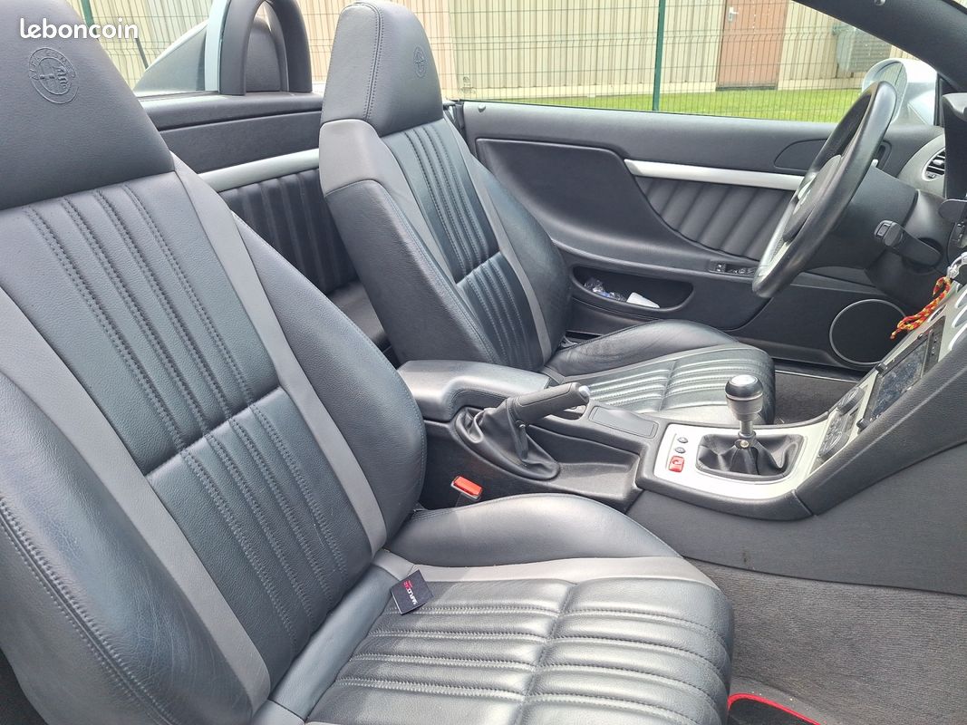 ALFA ROMEO SPIDER 3.2 V6 JTS Q4 260ch CABRIOLET - 77 400 km - Garantie 12 mois (image 10)