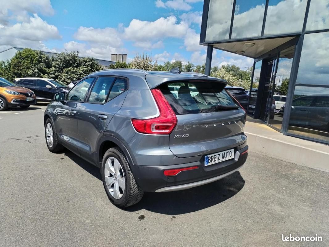 Volvo XC40 D3 150 MOMENTUM GEARTRONIC 8 (image 5)