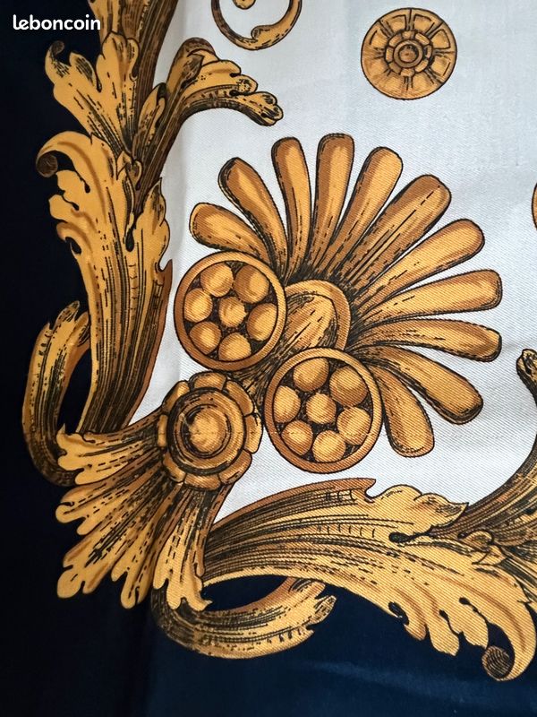 Foulard en soie vintage (image 2)