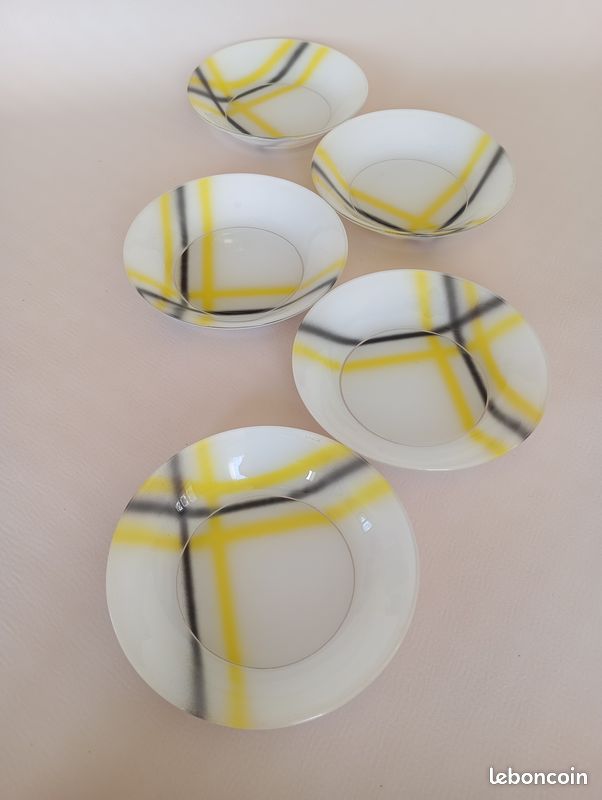 14 assiettes à dessert Duralex