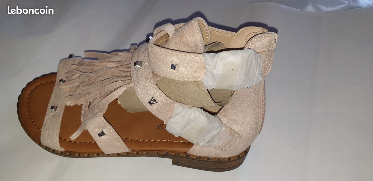 Sandales Daim Beige neuves (image 3)