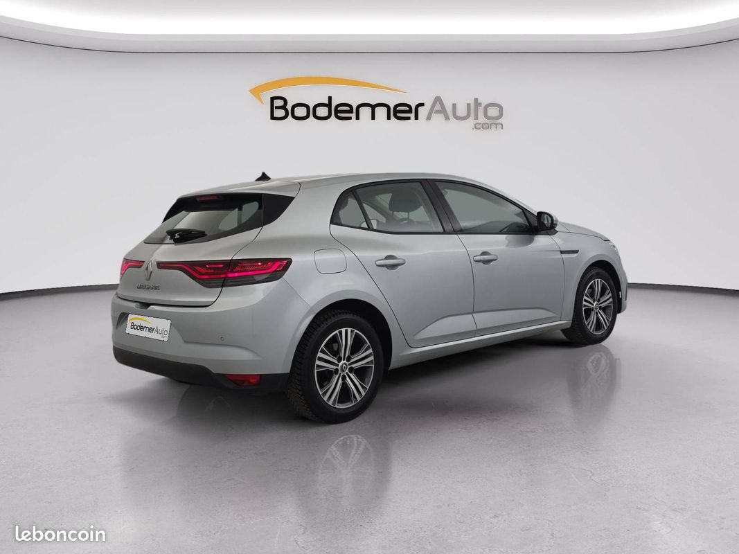 RENAULT Megane IV Berline TCe 140 Evolution (image 5)