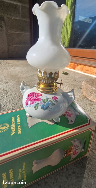​Veilleuse à pétrole vintage aux roses (image 3)