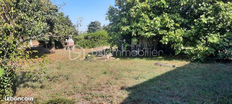Terrain 745 m² Meynes