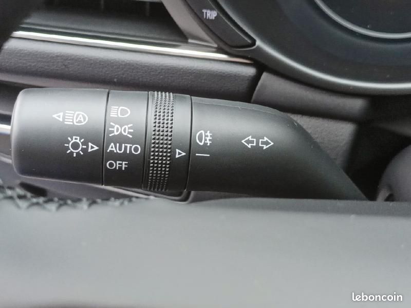 Mazda Mazda 3 2.0 e-SKYACTIV-X M-Hybrid 186ch Homura 2025 Euro6e (image 15)