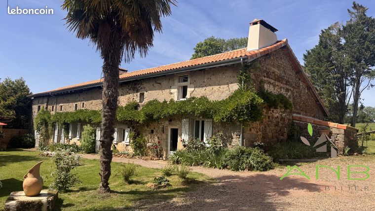 Maison 11 pièces 298 m²