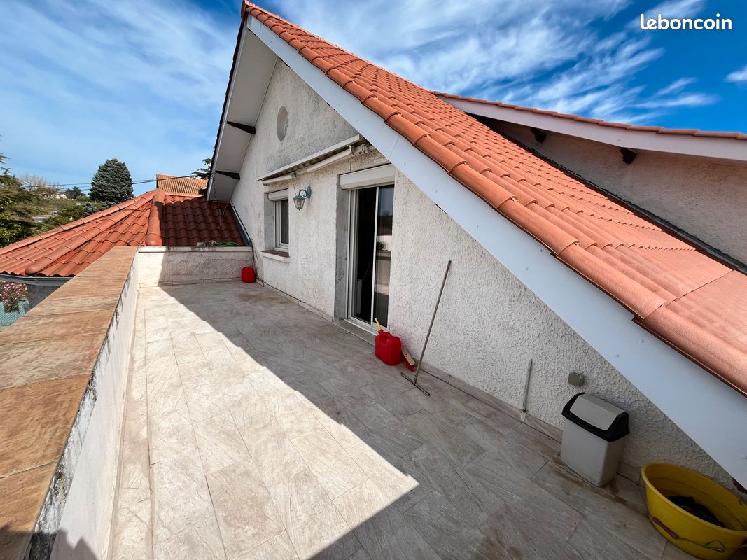 Appartement 4 pièces 96 m² · à Saint-Symphorien-d'Ozon · 96 m² · 225 000 €