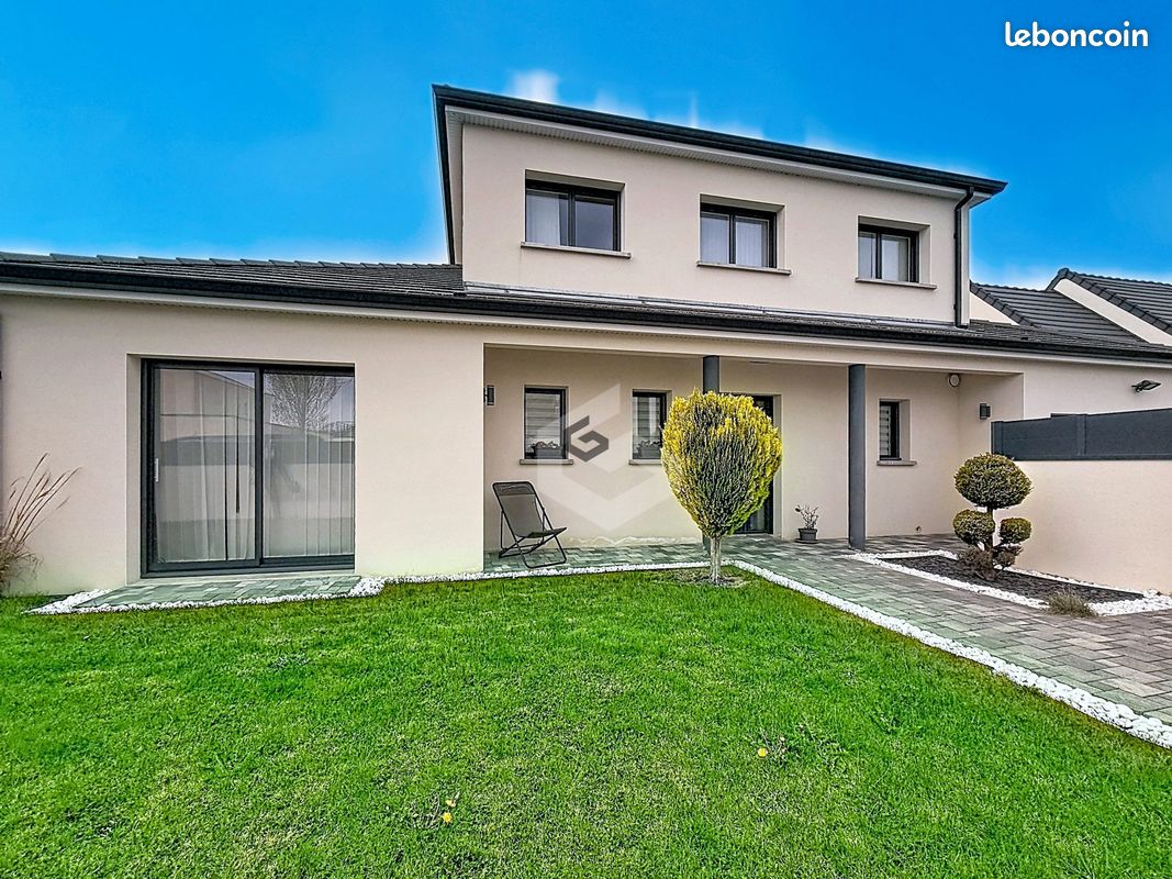 Maison 6 pièces 142 m² · à Champigny · 142 m² · 599 900 €