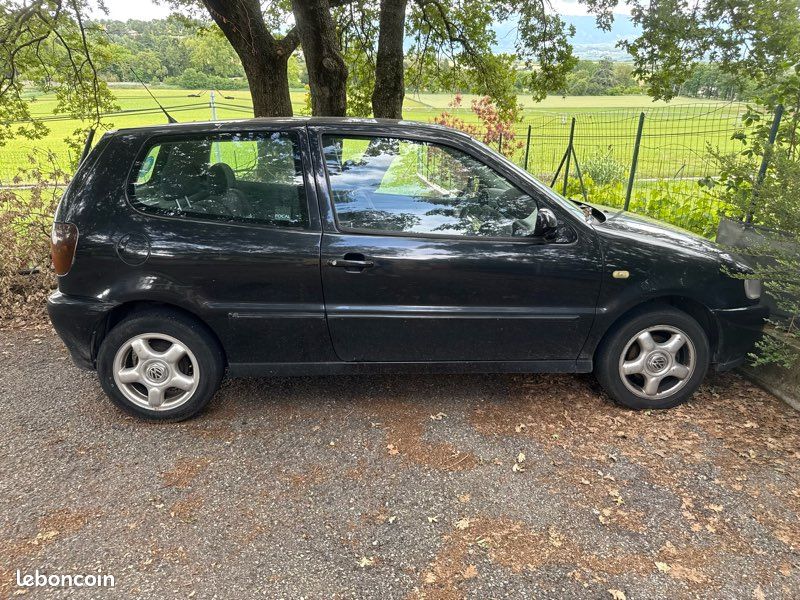 Voiture pour pièce (image 1)