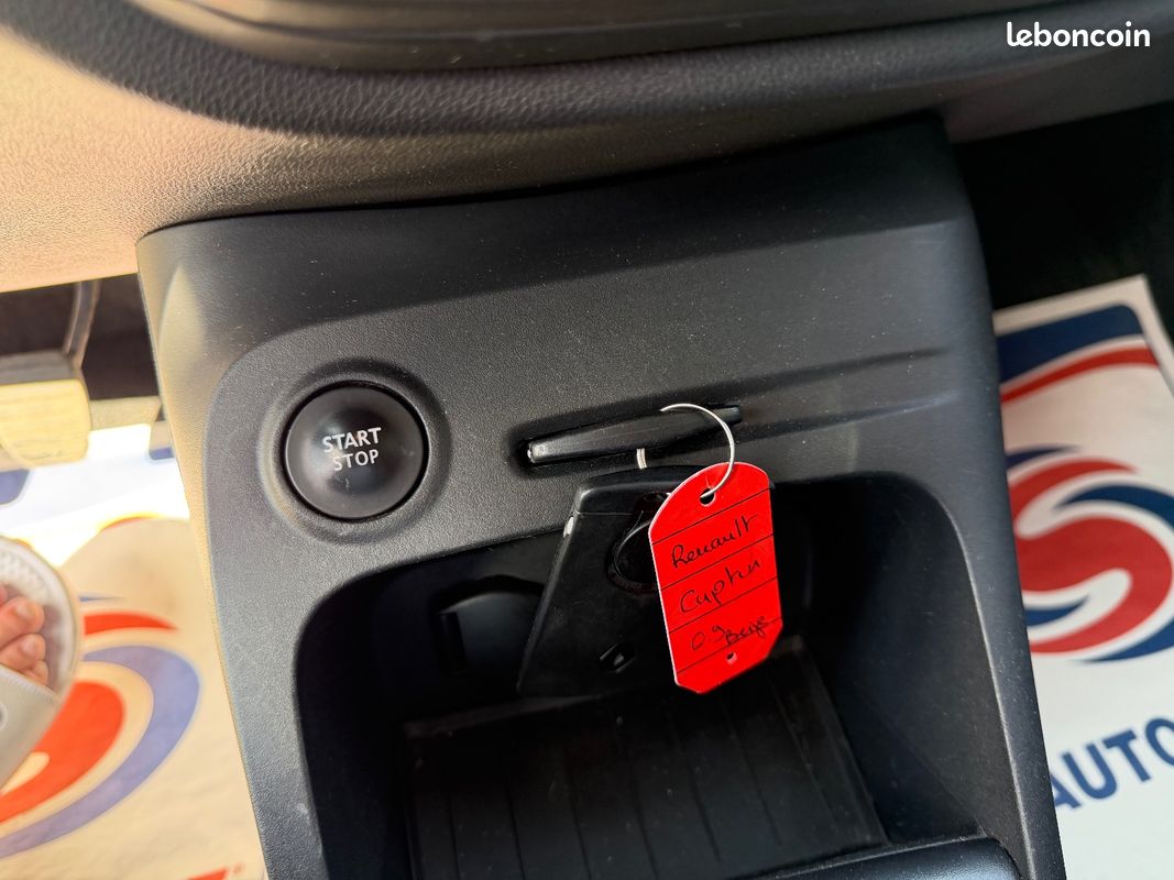 RENAULT CAPTUR TCe 90 Energy Life (image 23)