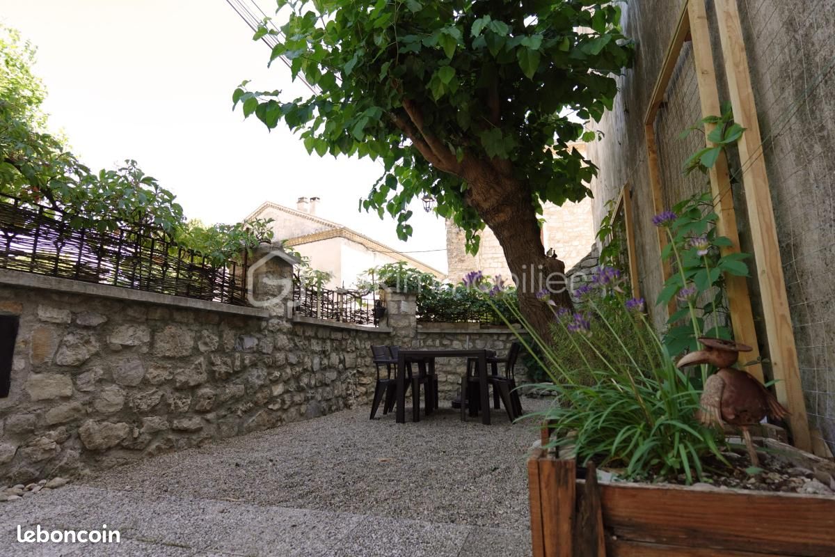 Maison 6 pièces 103 m² · à Saint-Remèze · 103 m² · 215 000 €