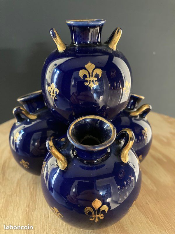 Vase élégant 2 Pcs Mini métal petit vase maison décor mignon golden cuivre vases de cuivre for table de table ornements d'arrangement de fleurs maison décoration de salon Vases à Fleurs Décoratifs