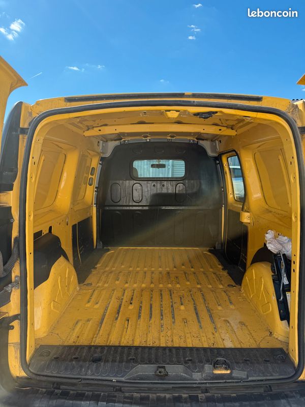 RENAULT KANGOO ZE VU MAXI ELECTRIC 60CV 22KWH - BATTERIE EN LOCATIOn (image 11)