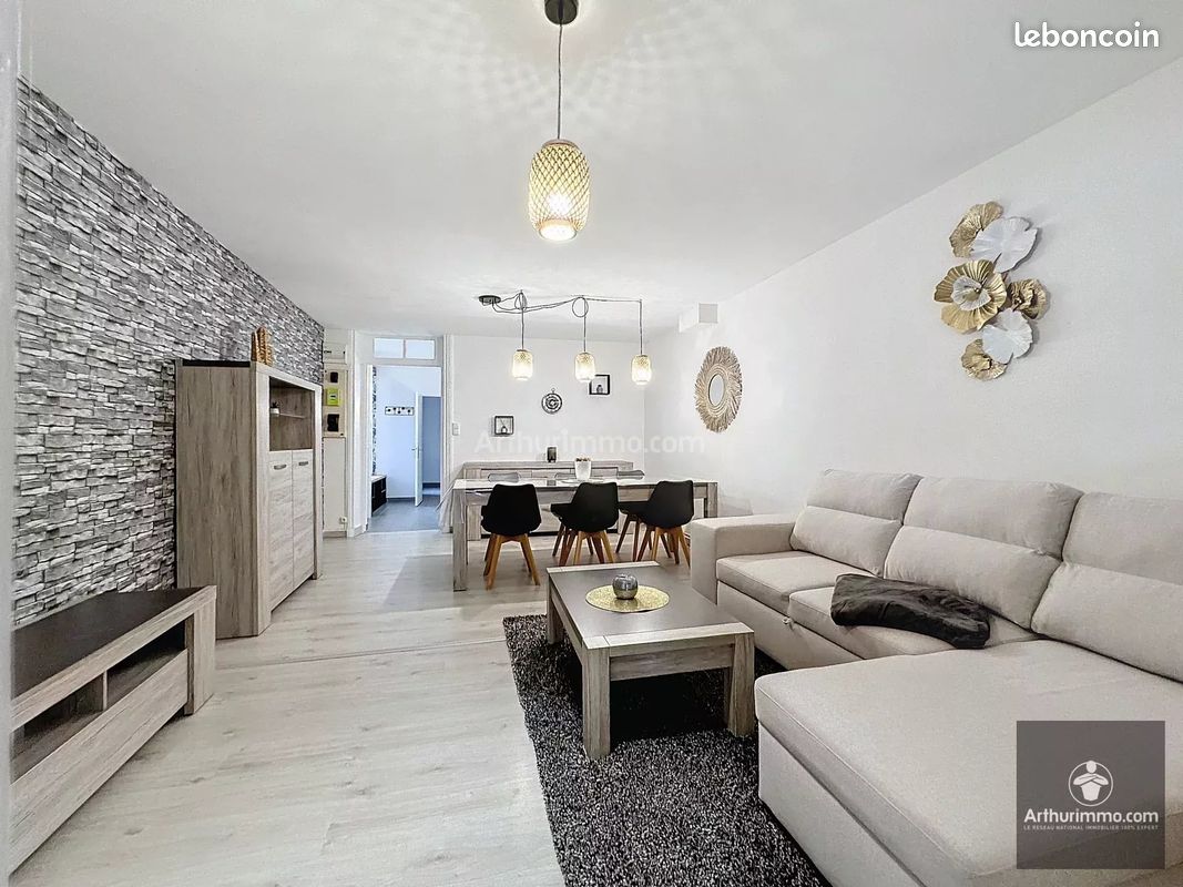 Appartement 2 pièces 63 m² · à Roanne · 63 m² · 695 €