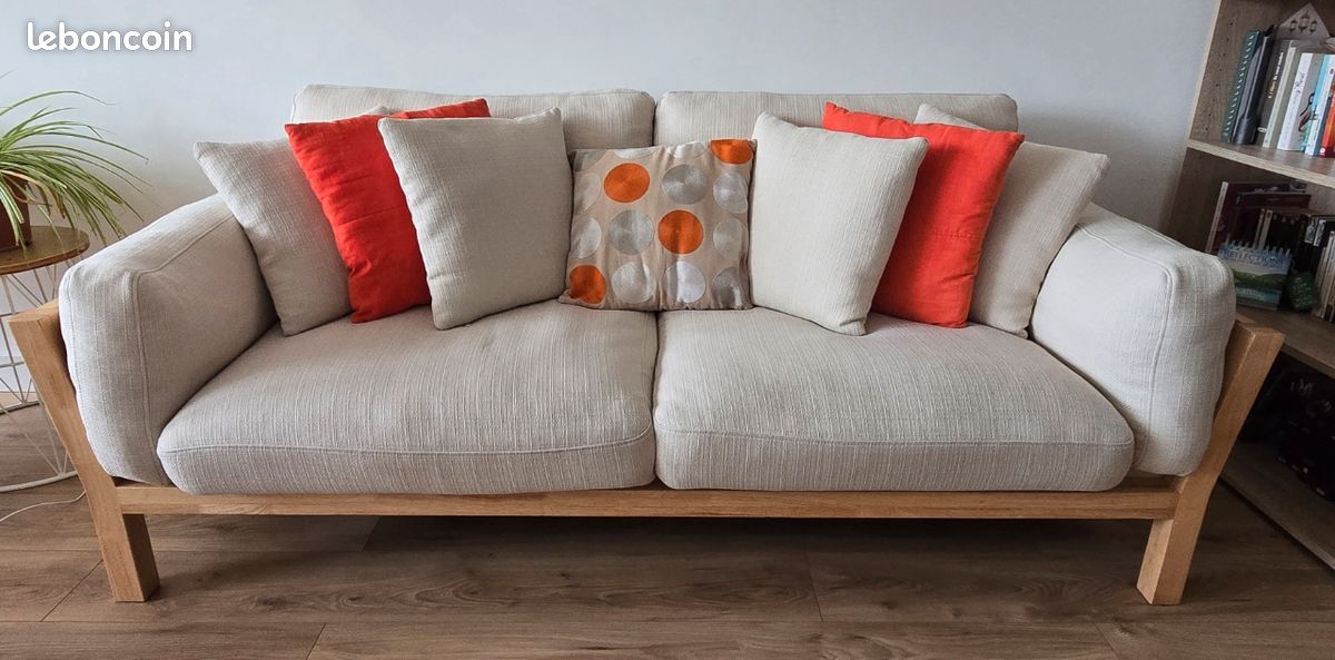 Canapé scandinave déhoussable 3 places en tissu blanc crème et bois clair KYO (image 1)
