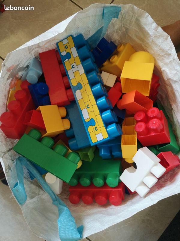 Gros lot blocs / briques de construction (image 1)