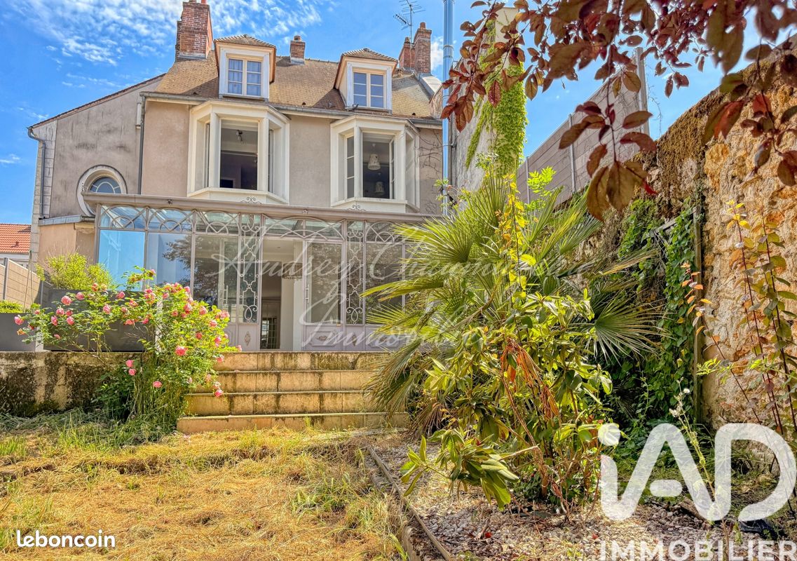Maison 10 pièces 243 m² · à Orsay · 243 m² · 755 000 €