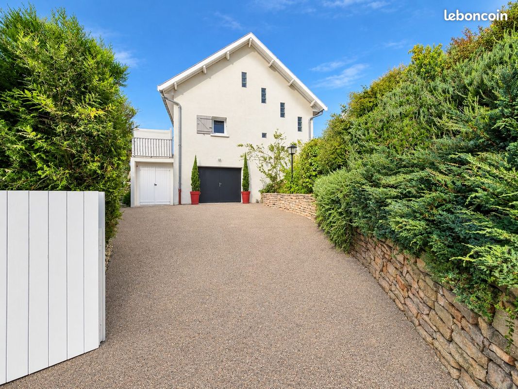 Maison 6 pièces 140 m² · à Montluel · 140 m² · 525 000 €