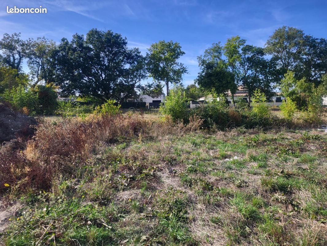Terrain 468 m² · à Médis · 84 000 €