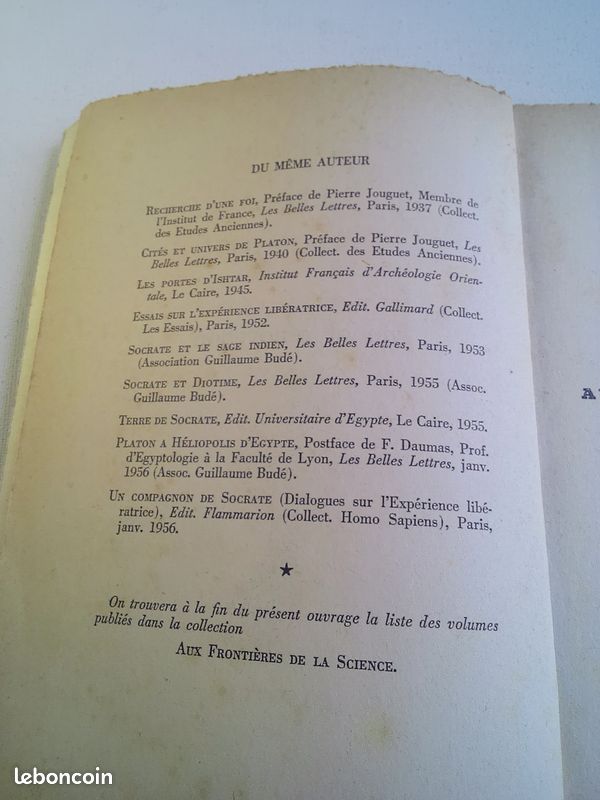 Roger Godel . Vie et Renovation . De la biologie à la médecine vers la connaissance de soi . Aux Frontières de la Science . Gallimard . 1957 . Format Broché sous couverture illustrée . 348 pages (image 4)