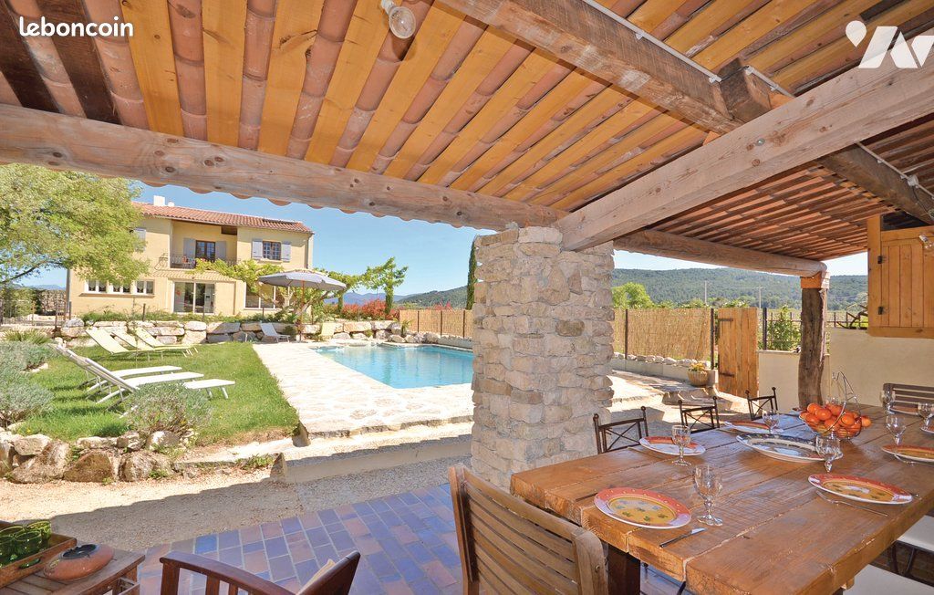 Maison 8 pièces 300 m² · à Saint-Marcellin-lès-Vaison · 300 m² · 832 000 €