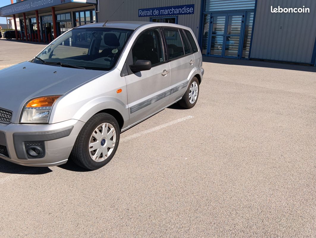 Vends Ford fusion phase 2 (image 1)