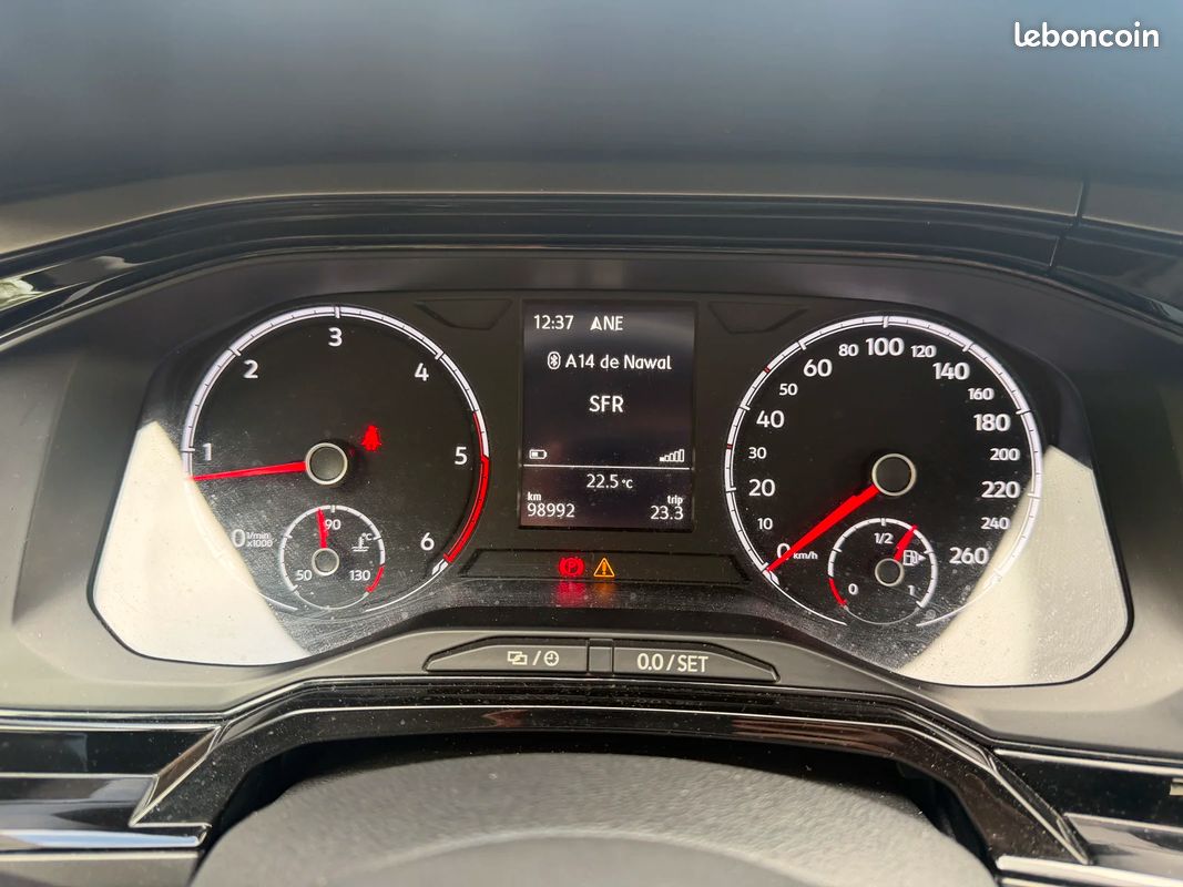 Volkswagen POLO VI Confortline Business / Apple CarPlay / Régulateur de vitesse (image 32)