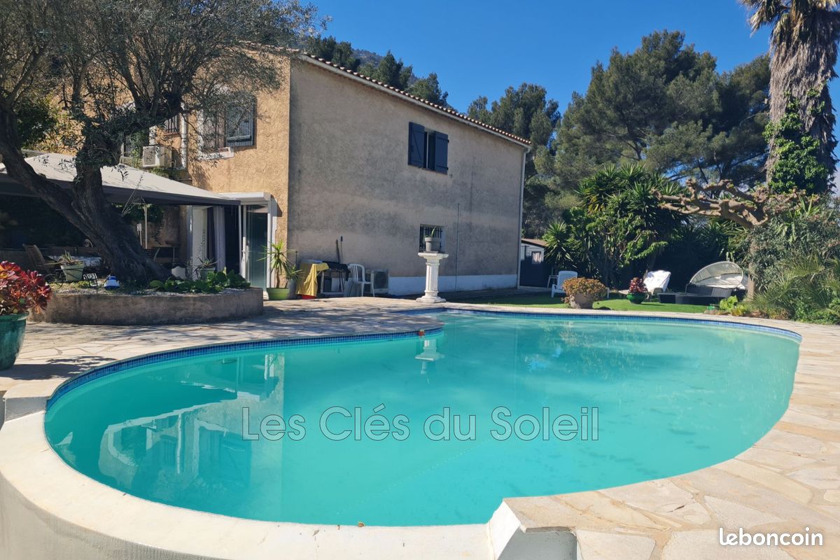 Maison 7 pièces 173 m² · à Toulon · 173 m² · 500 000 €