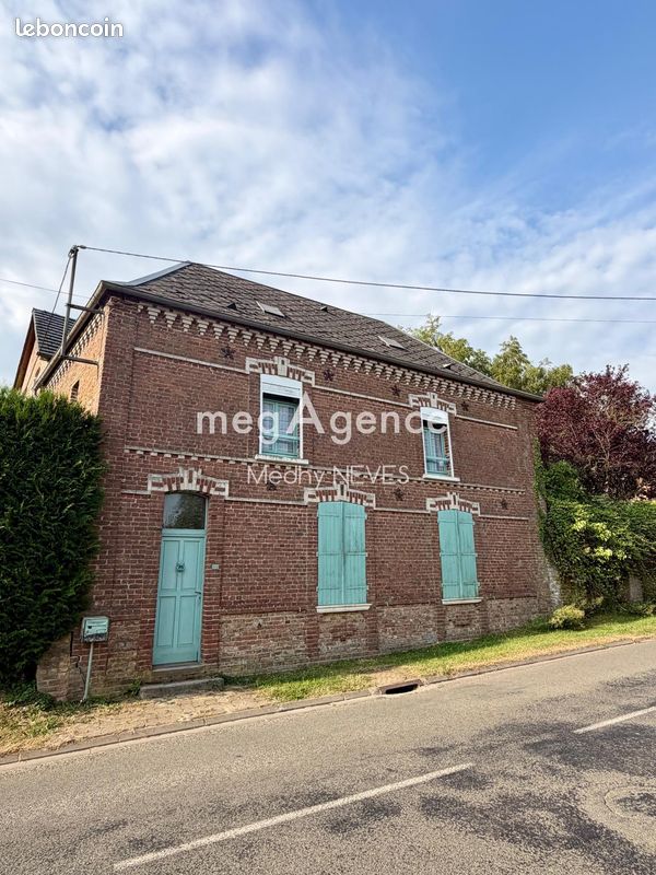 Maison 5 pièces 159 m² · à Neuvillette · 159 m² · 129 000 €