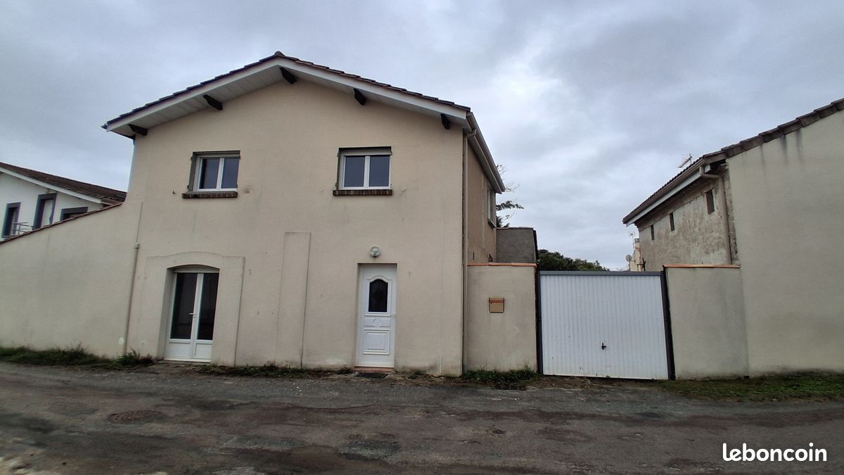 Maison 3 pièces 84 m² · à Saint-Aubin-de-Blaye · 84 m² · 650 €/mois