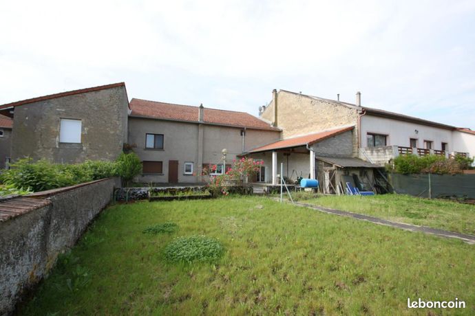 Maison de village 8 pièces 235 m²