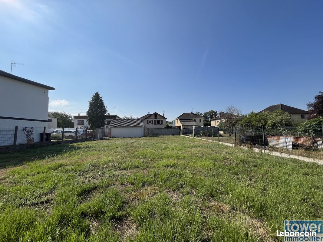 Terrain 496 m² · à Malemort · 496 m² · 59 500 €