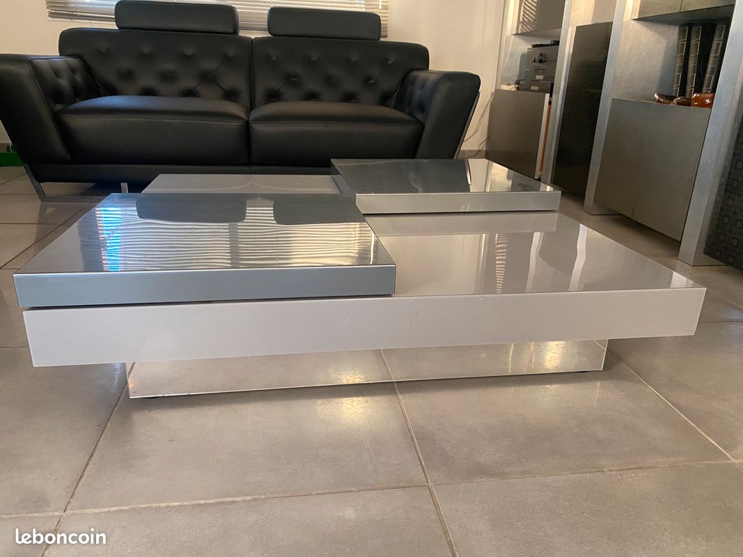 Table basse carrée "Podium" de Roche et Bobois (image 2)