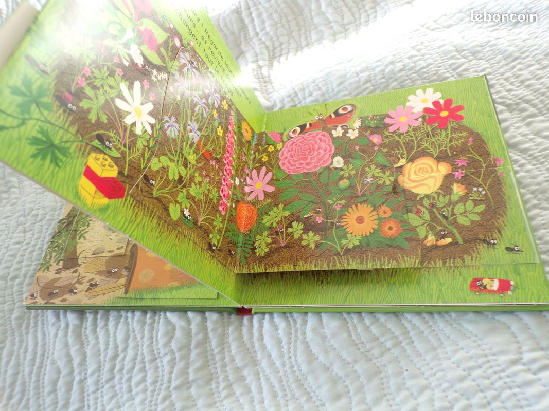 LIVRE AVEC VOLETS dans le jardin (image 6)