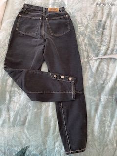 Jean noir femme (image 2)