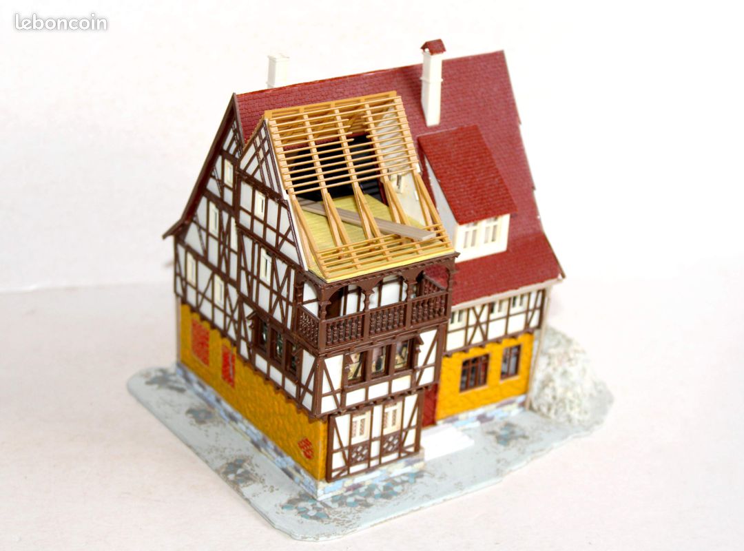 Maquette Vollmer Maison Avec Boutique Optique - Référence 7723 - Pour Réseau De Train Miniature - Occasion