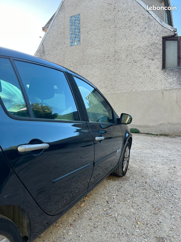 Renault Clio III Exception TomTom 1.5 dCi 85 – 2010 – 174 000 km – CT OK (image 2)