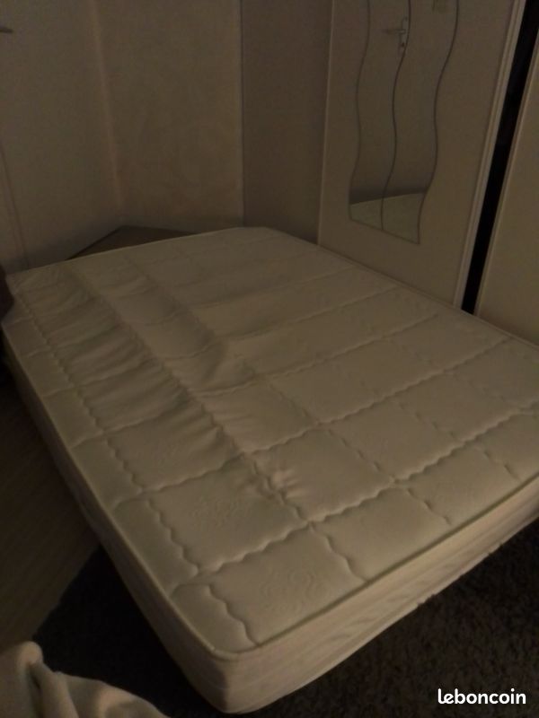 Matelas 190x140 (image 1)