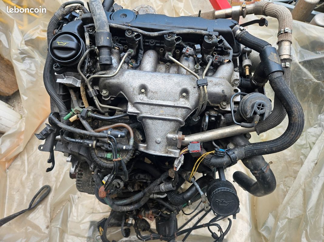Moteur 807 c8 phedra (image 1)