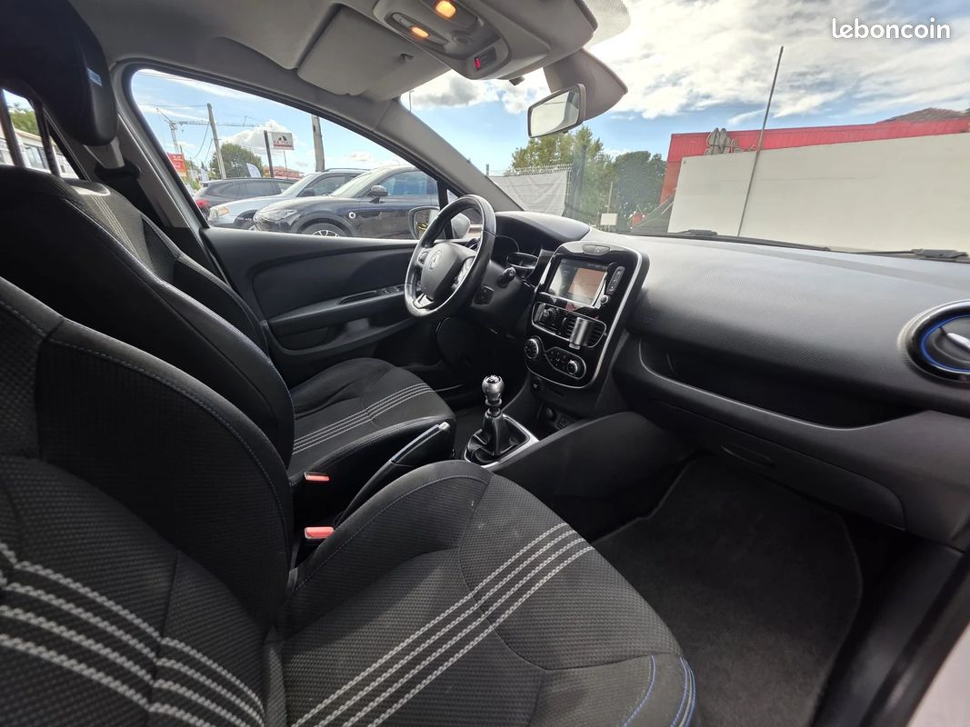 Renault CLIO IV Intens Pack GT Line / Vidange Neuve / (image 44)