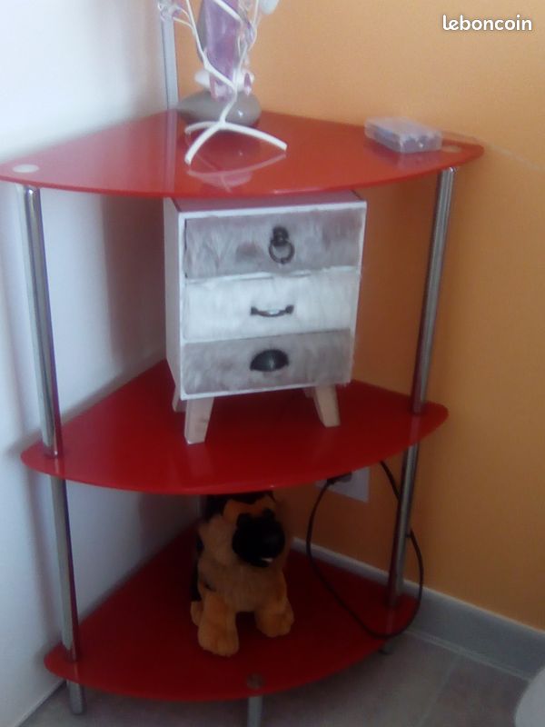 Deux tablettes rouge (image 1)